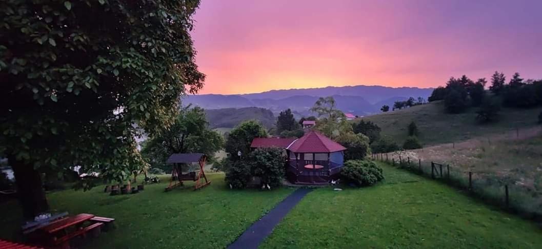 Nona Highland Home โมเอเชอ เด จอส ภายนอก รูปภาพ